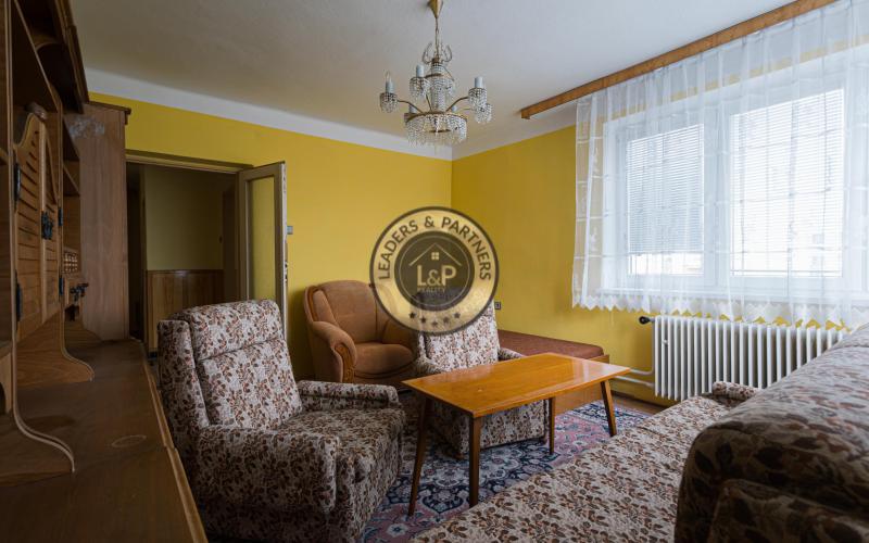 5 izbový dvojpodlažný RD, pozmeok 550 m², obec Valaliky