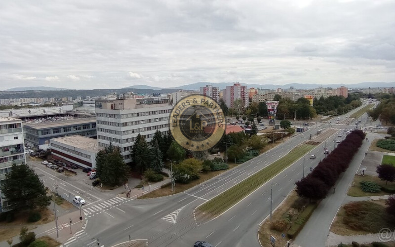 3i byt Košice - Západ, Trieda SNP, pôv stav, balkón.