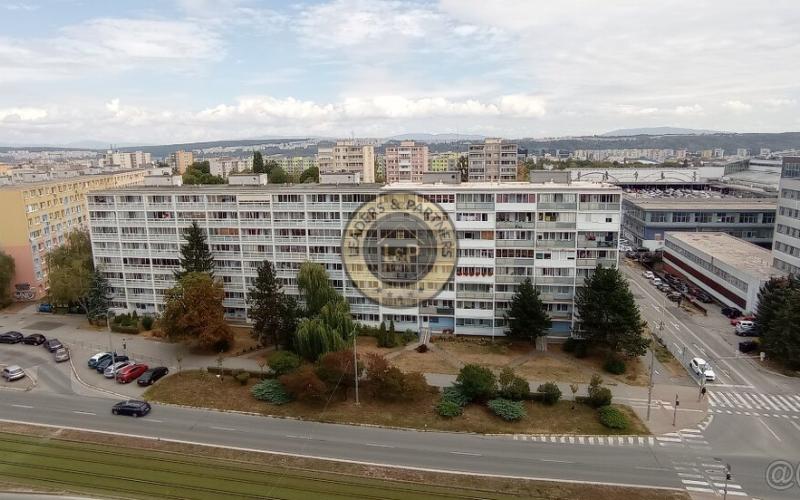 3i byt Košice - Západ, Trieda SNP, pôv stav, balkón.